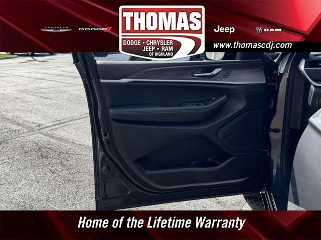 new 2025 Jeep Grand Cherokee car, priced at $44,457