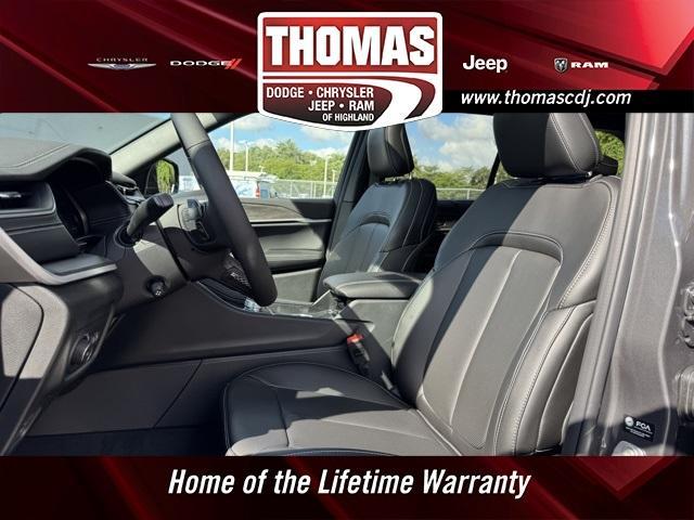 new 2025 Jeep Grand Cherokee car, priced at $44,457