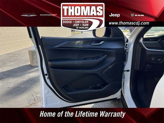 new 2025 Jeep Grand Cherokee L car, priced at $43,488