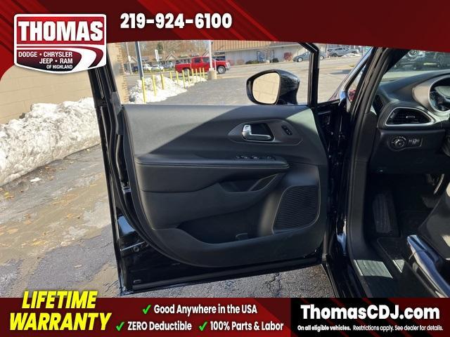 new 2026 Chrysler Pacifica car, priced at $38,945