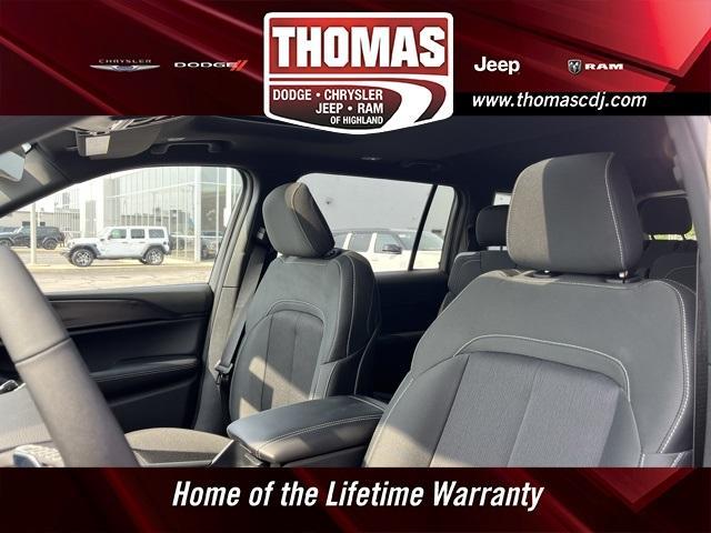 new 2025 Jeep Grand Cherokee L car, priced at $43,424