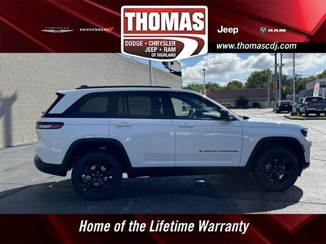 new 2025 Jeep Grand Cherokee car, priced at $45,740