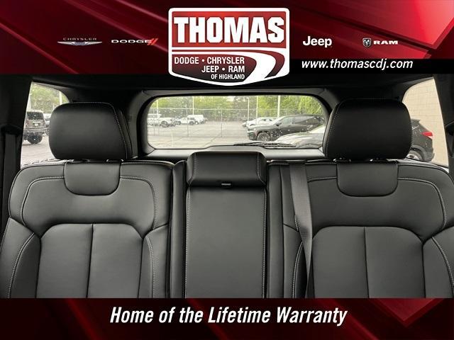 new 2025 Jeep Grand Cherokee car, priced at $48,870