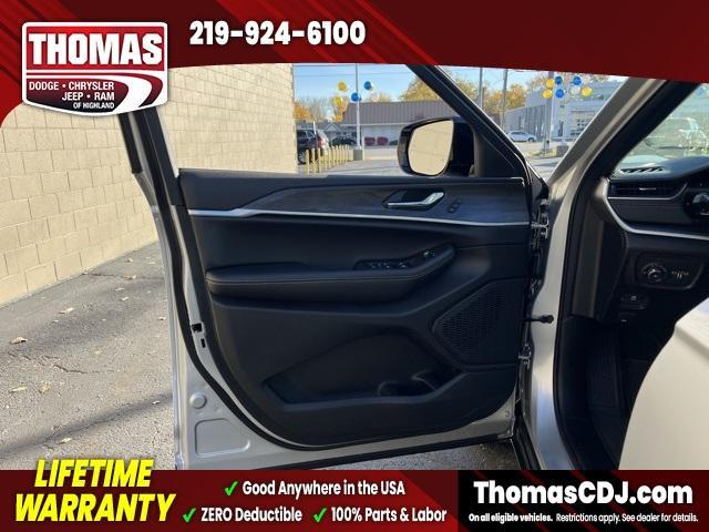 new 2025 Jeep Grand Cherokee car, priced at $47,219