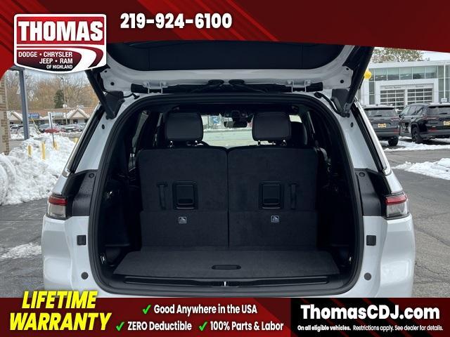 new 2025 Jeep Grand Cherokee L car, priced at $42,477