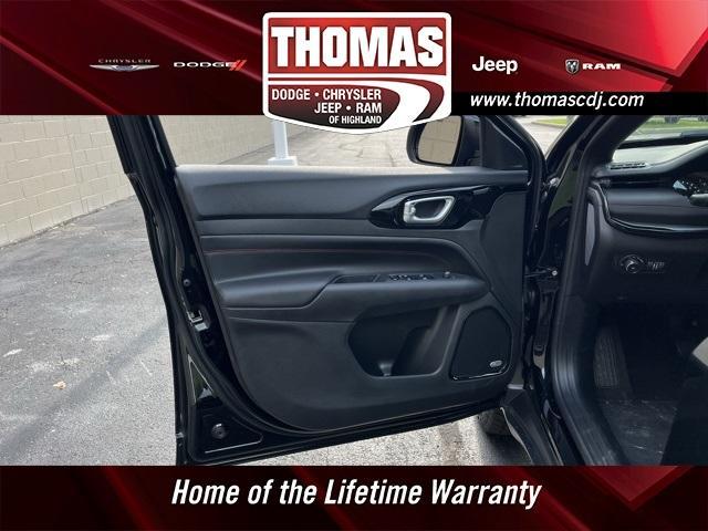 new 2025 Jeep Compass car, priced at $36,293