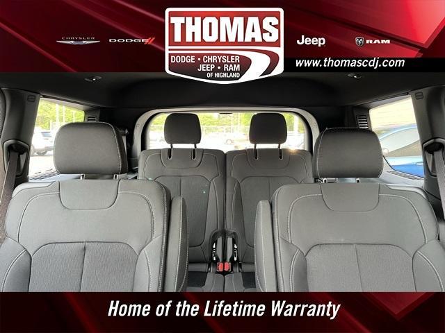 new 2025 Jeep Grand Cherokee L car, priced at $40,634