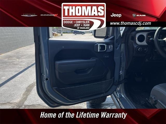 new 2025 Jeep Wrangler car, priced at $56,280