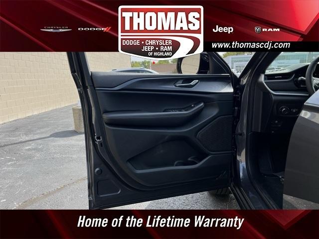 new 2025 Jeep Grand Cherokee L car, priced at $42,885