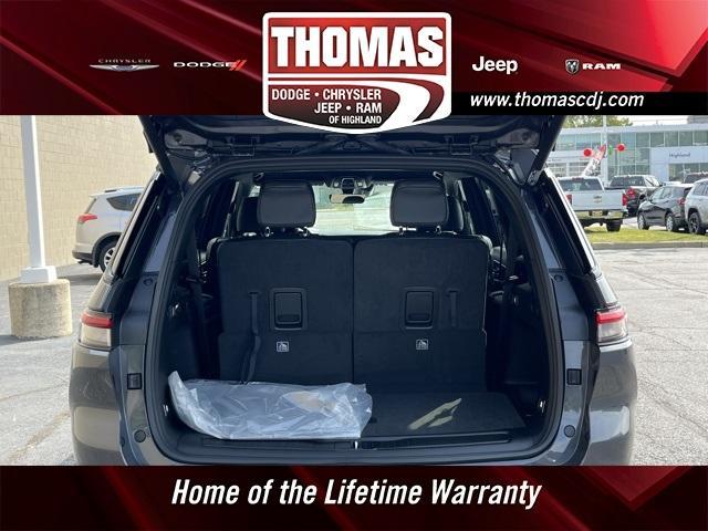 new 2025 Jeep Grand Cherokee L car, priced at $42,885