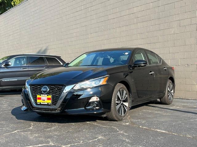 used 2021 Nissan Altima car, priced at $25,000