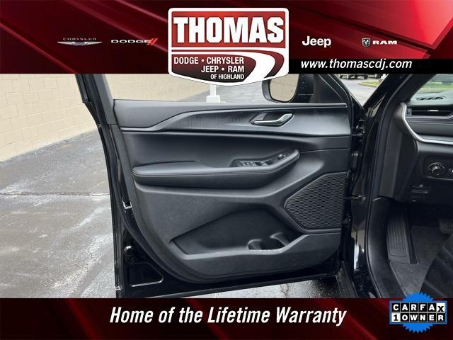 used 2025 Jeep Grand Cherokee L car, priced at $39,459
