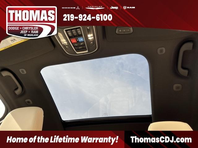 new 2025 Jeep Grand Cherokee car, priced at $43,759