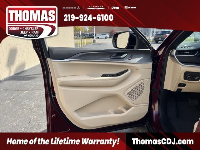 new 2025 Jeep Grand Cherokee car, priced at $43,759