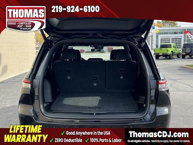 new 2025 Jeep Grand Cherokee car, priced at $43,759