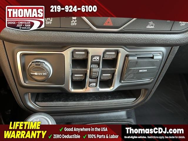 new 2026 Jeep Gladiator car, priced at $45,975