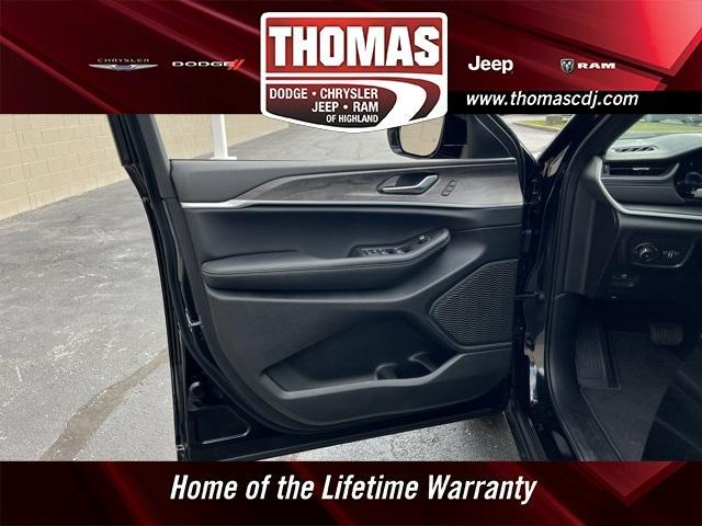 new 2025 Jeep Grand Cherokee L car, priced at $45,958