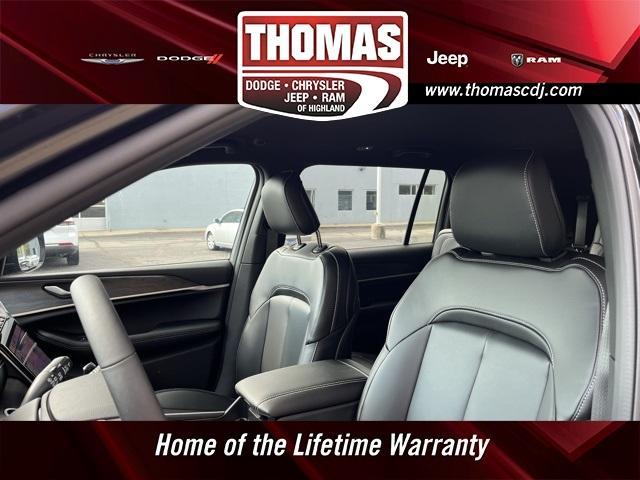 new 2025 Jeep Grand Cherokee L car, priced at $45,958