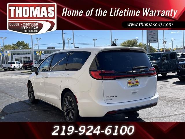 new 2026 Chrysler Pacifica car, priced at $42,679