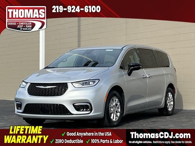 new 2026 Chrysler Pacifica car, priced at $38,662