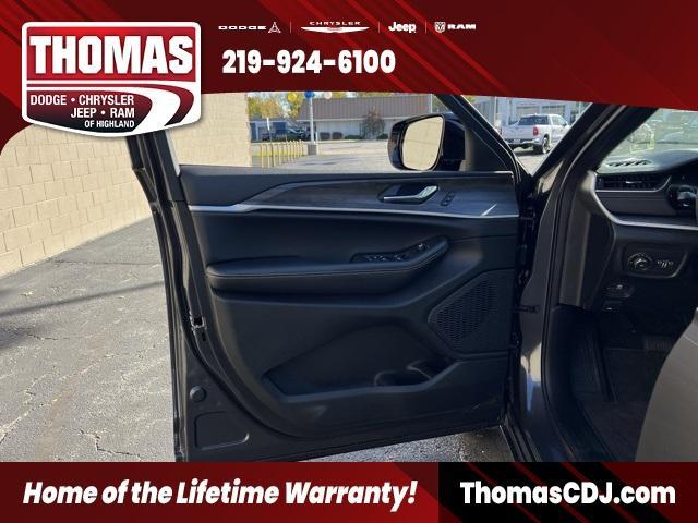 new 2025 Jeep Grand Cherokee car, priced at $41,420