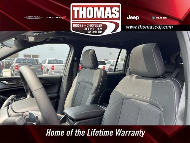 new 2025 Jeep Grand Cherokee L car, priced at $43,179