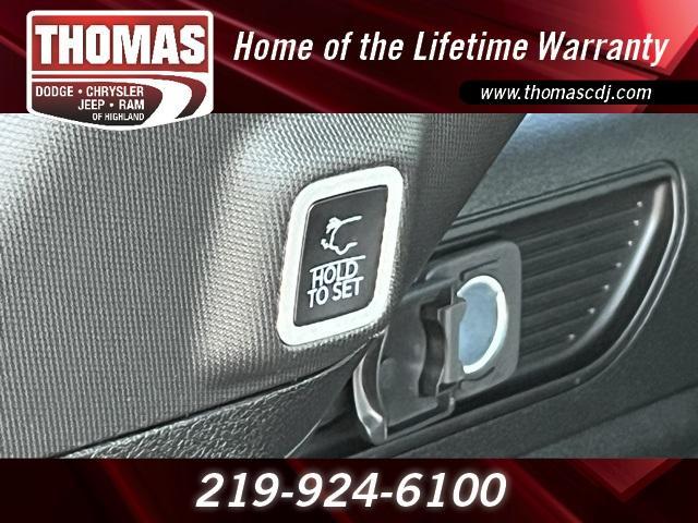 new 2025 Jeep Grand Cherokee car, priced at $42,578