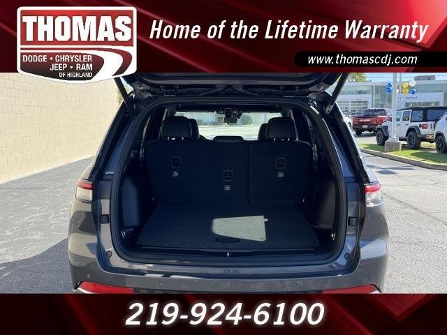 new 2025 Jeep Grand Cherokee car, priced at $42,578