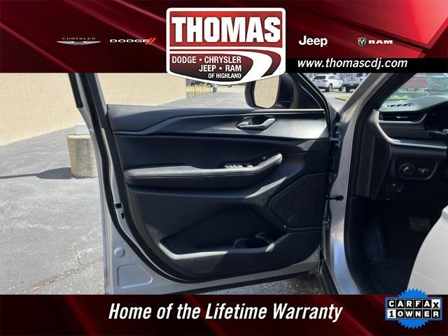 used 2024 Jeep Grand Cherokee car, priced at $27,630