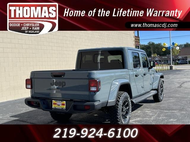 new 2025 Jeep Gladiator car, priced at $43,201