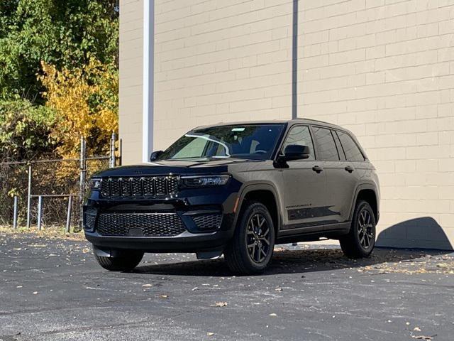 new 2024 Jeep Grand Cherokee car, priced at $39,698