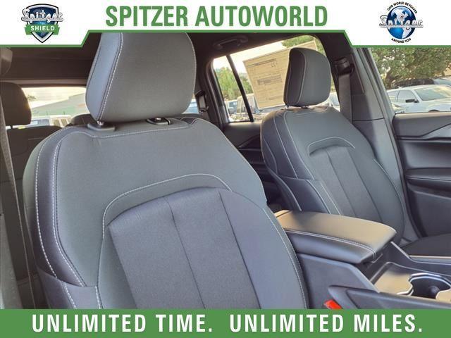 new 2025 Jeep Grand Cherokee car, priced at $32,825