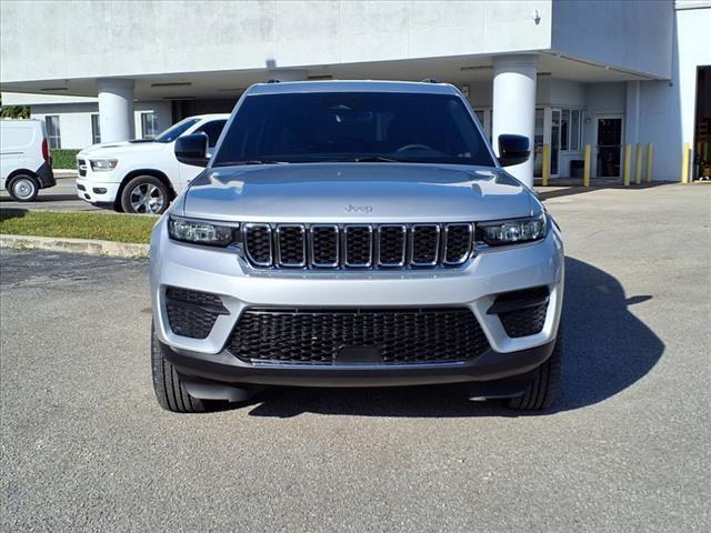 new 2025 Jeep Grand Cherokee car, priced at $44,215