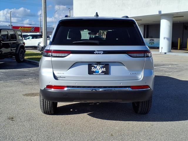 new 2025 Jeep Grand Cherokee car, priced at $44,215