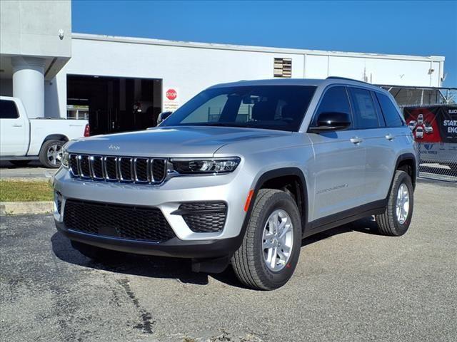 new 2025 Jeep Grand Cherokee car, priced at $44,215