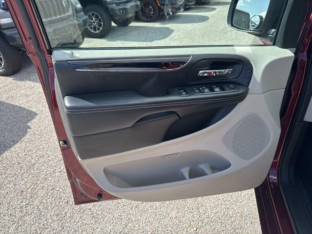 used 2019 Dodge Grand Caravan car, priced at $12,998