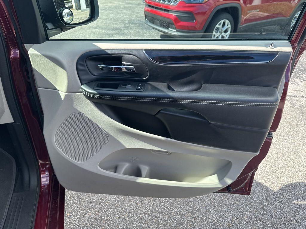 used 2019 Dodge Grand Caravan car, priced at $12,998