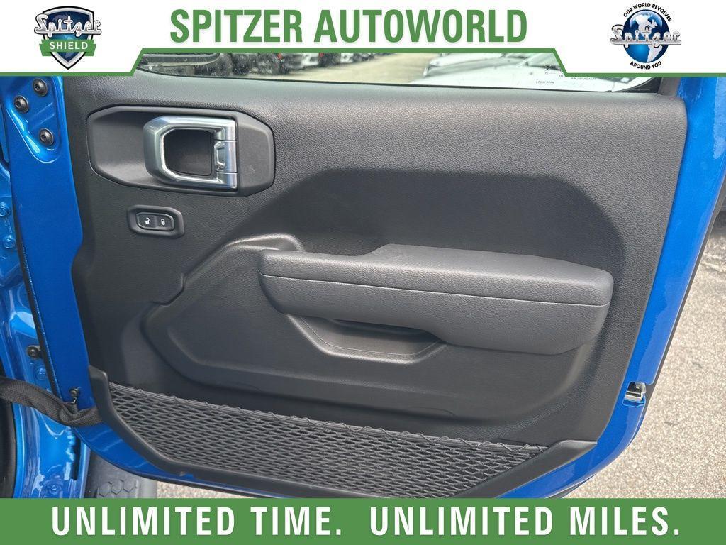 new 2025 Jeep Wrangler car, priced at $47,375