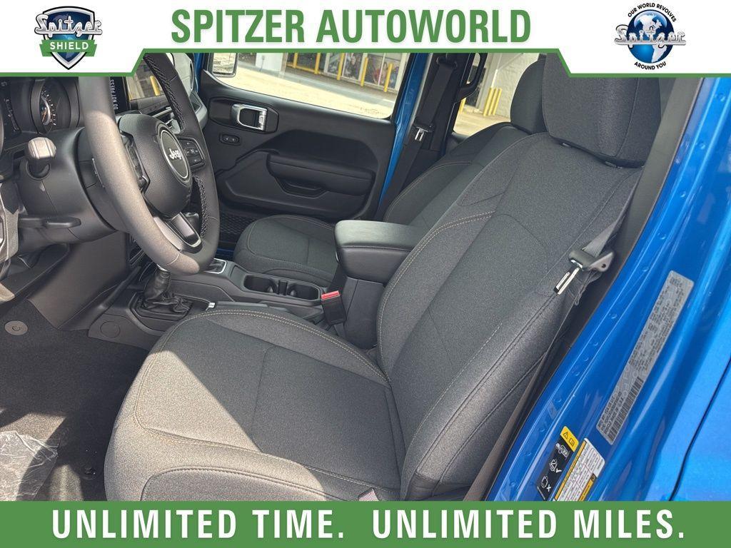 new 2025 Jeep Wrangler car, priced at $47,375