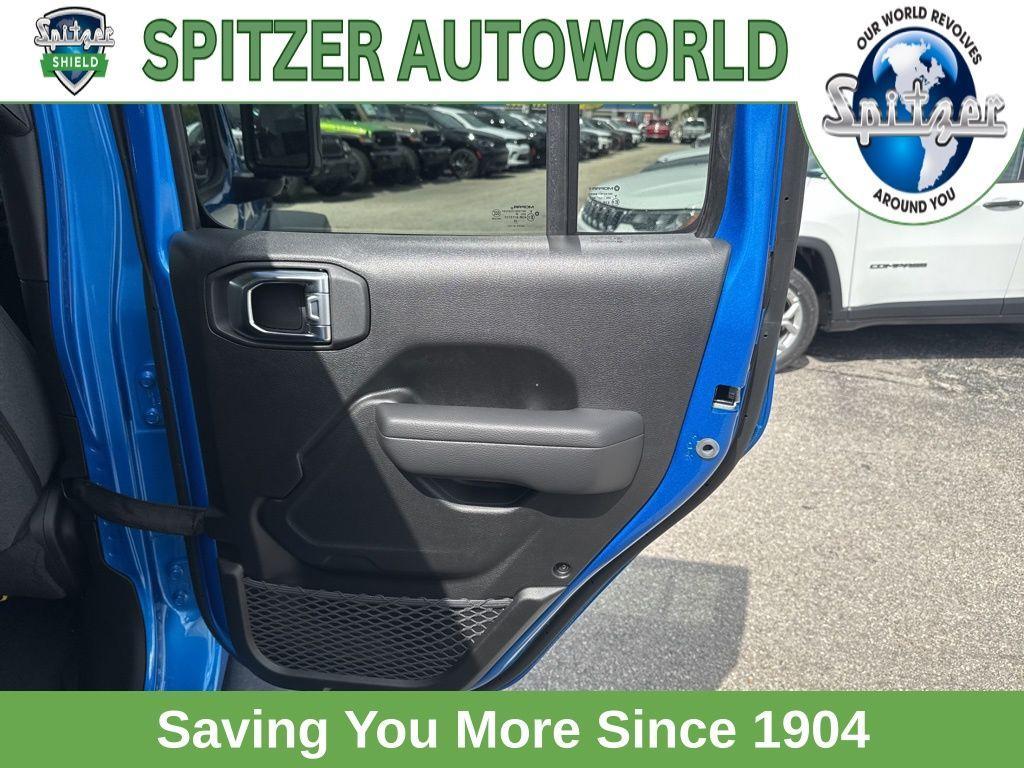 new 2025 Jeep Wrangler car, priced at $47,679