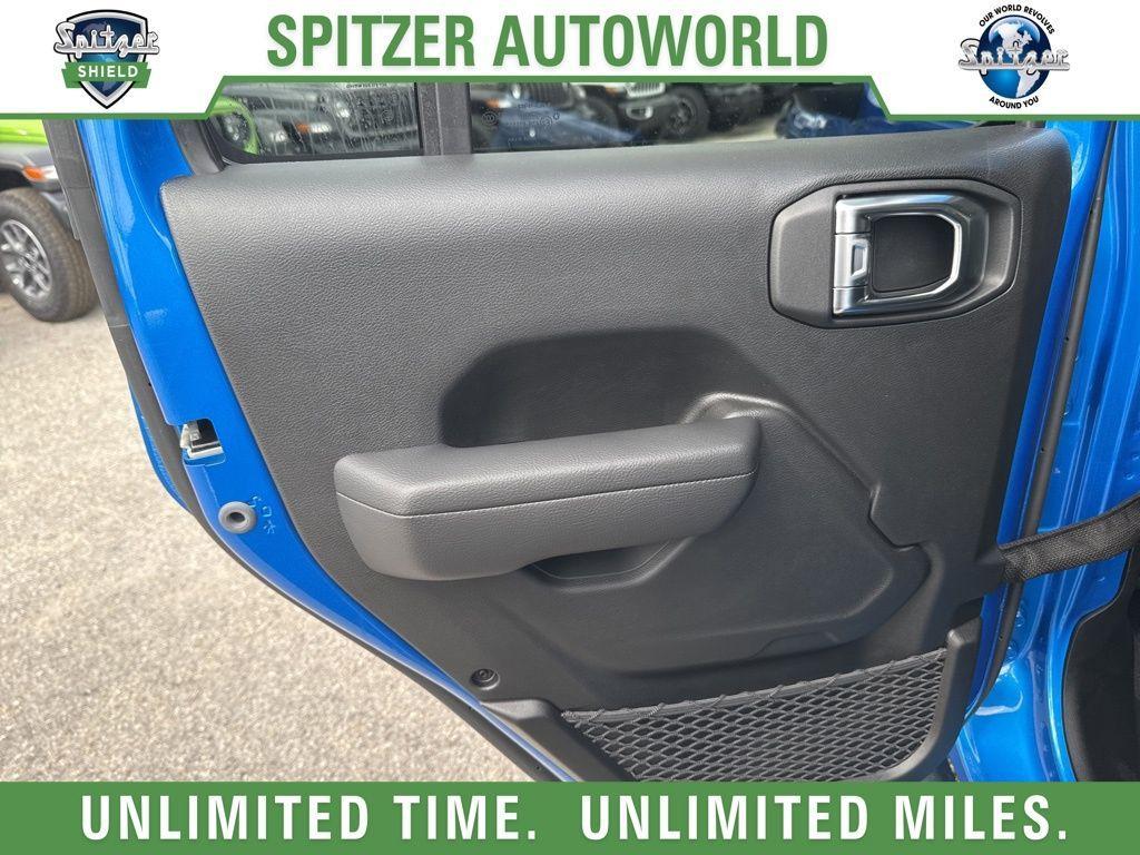 new 2025 Jeep Wrangler car, priced at $47,375