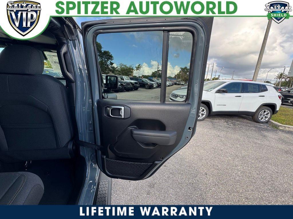 new 2025 Jeep Wrangler car, priced at $43,579