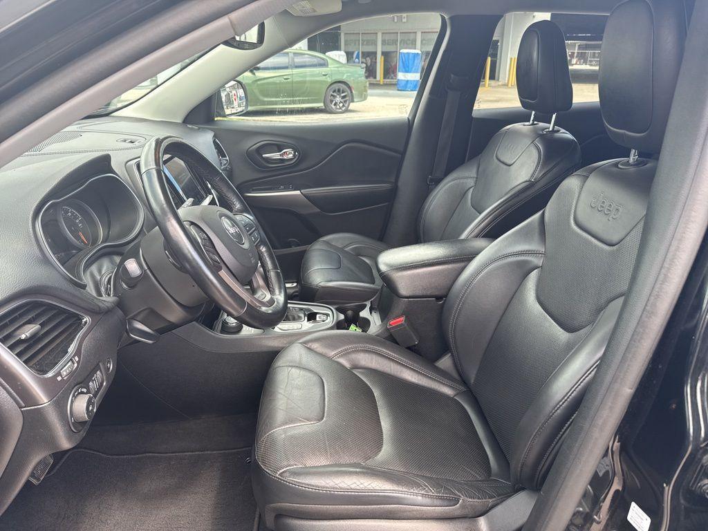 used 2021 Jeep Cherokee car, priced at $19,991