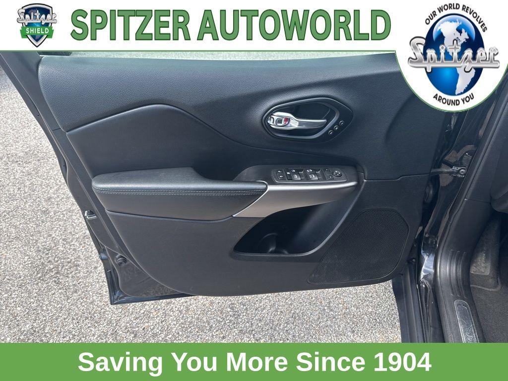 used 2021 Jeep Cherokee car, priced at $19,991