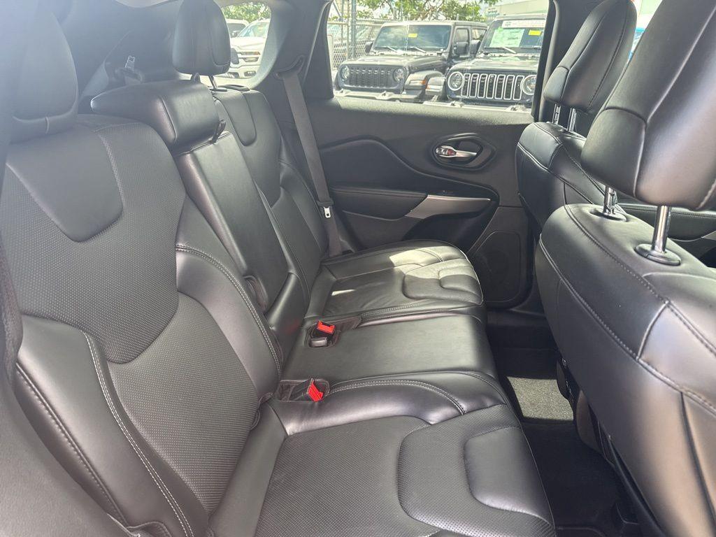 used 2021 Jeep Cherokee car, priced at $19,991