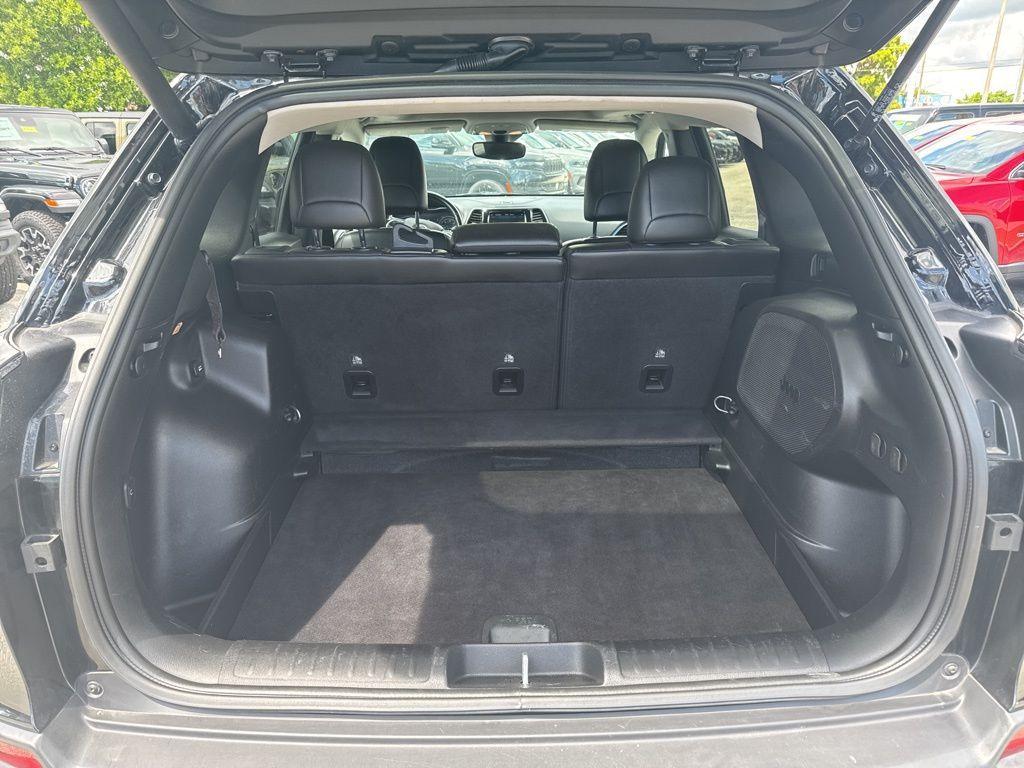 used 2021 Jeep Cherokee car, priced at $19,991