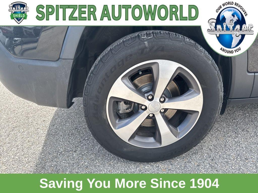 used 2021 Jeep Cherokee car, priced at $19,991