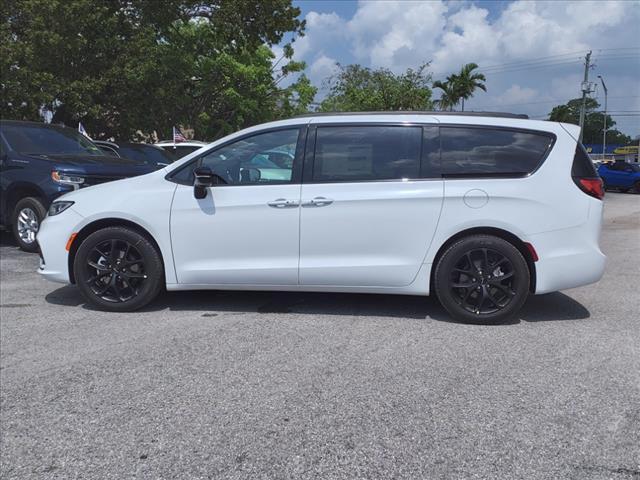 new 2024 Chrysler Pacifica car, priced at $45,500