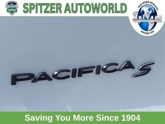 new 2024 Chrysler Pacifica car, priced at $42,407