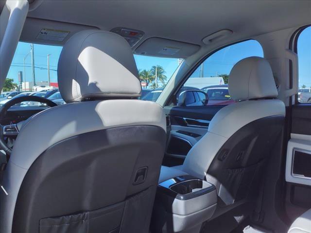 used 2023 Kia Telluride car, priced at $32,995